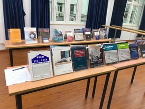 法學院與軟件學院聯合舉辦外文原版圖書展，助力學術資源國際化